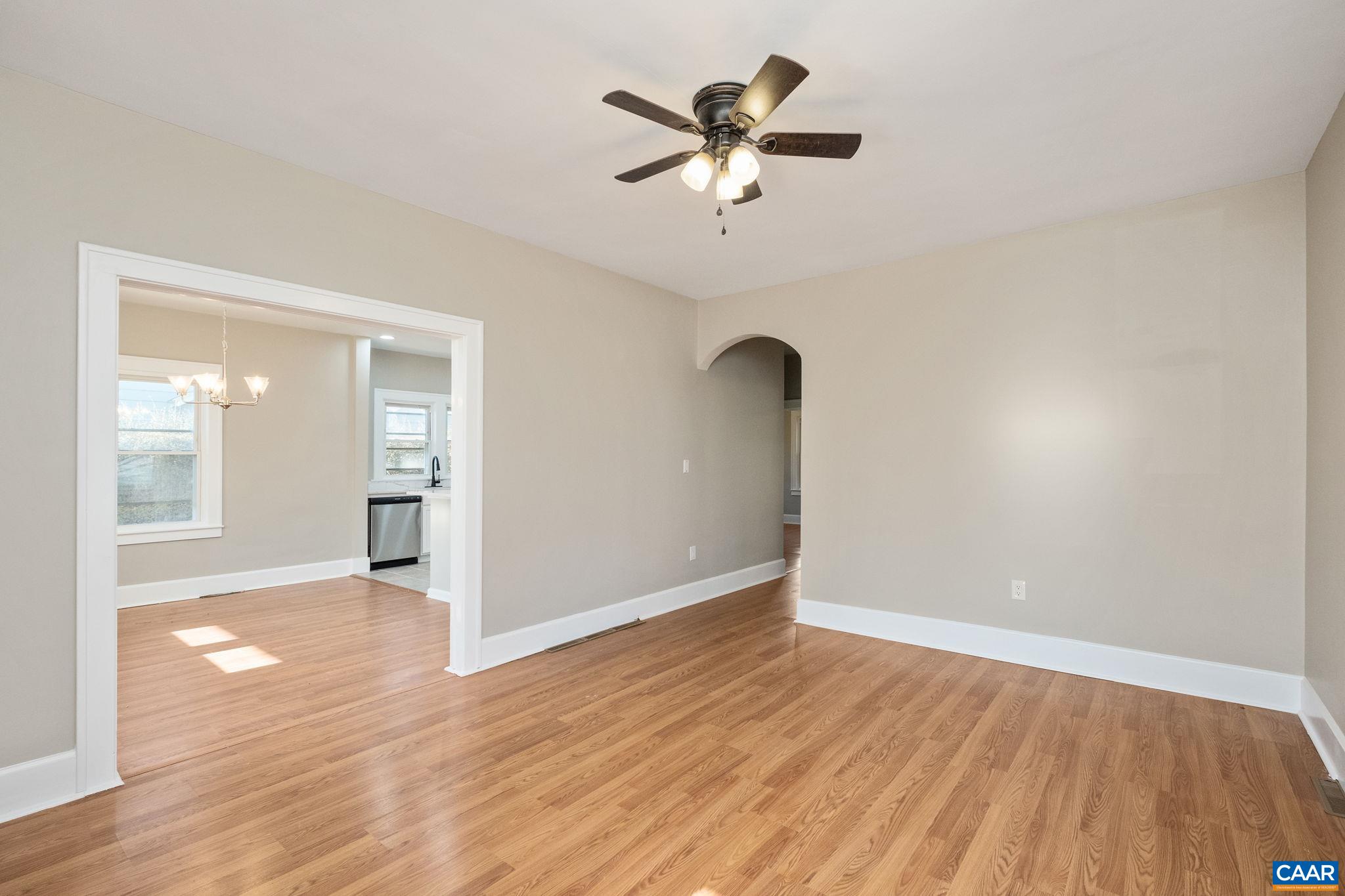 2015 W BEVERLEY ST, STAUNTON, Virginia 24401, 2 Bedrooms Bedrooms, ,1 BathroomBathrooms,Residential,2015 W BEVERLEY ST,672165 MLS # 672165