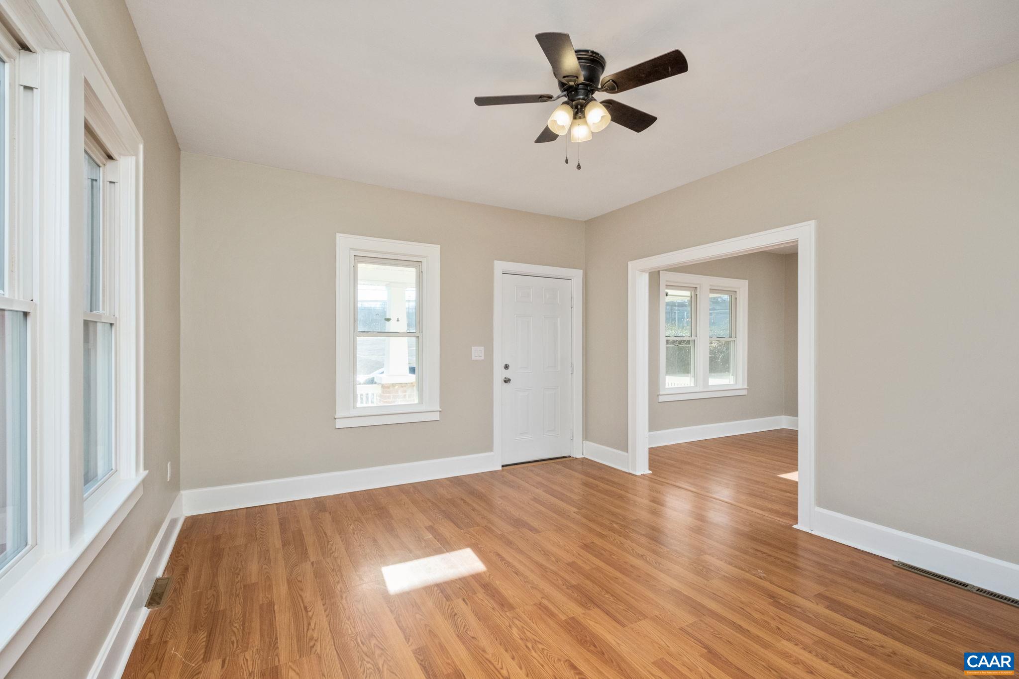 2015 W BEVERLEY ST, STAUNTON, Virginia 24401, 2 Bedrooms Bedrooms, ,1 BathroomBathrooms,Residential,2015 W BEVERLEY ST,672165 MLS # 672165