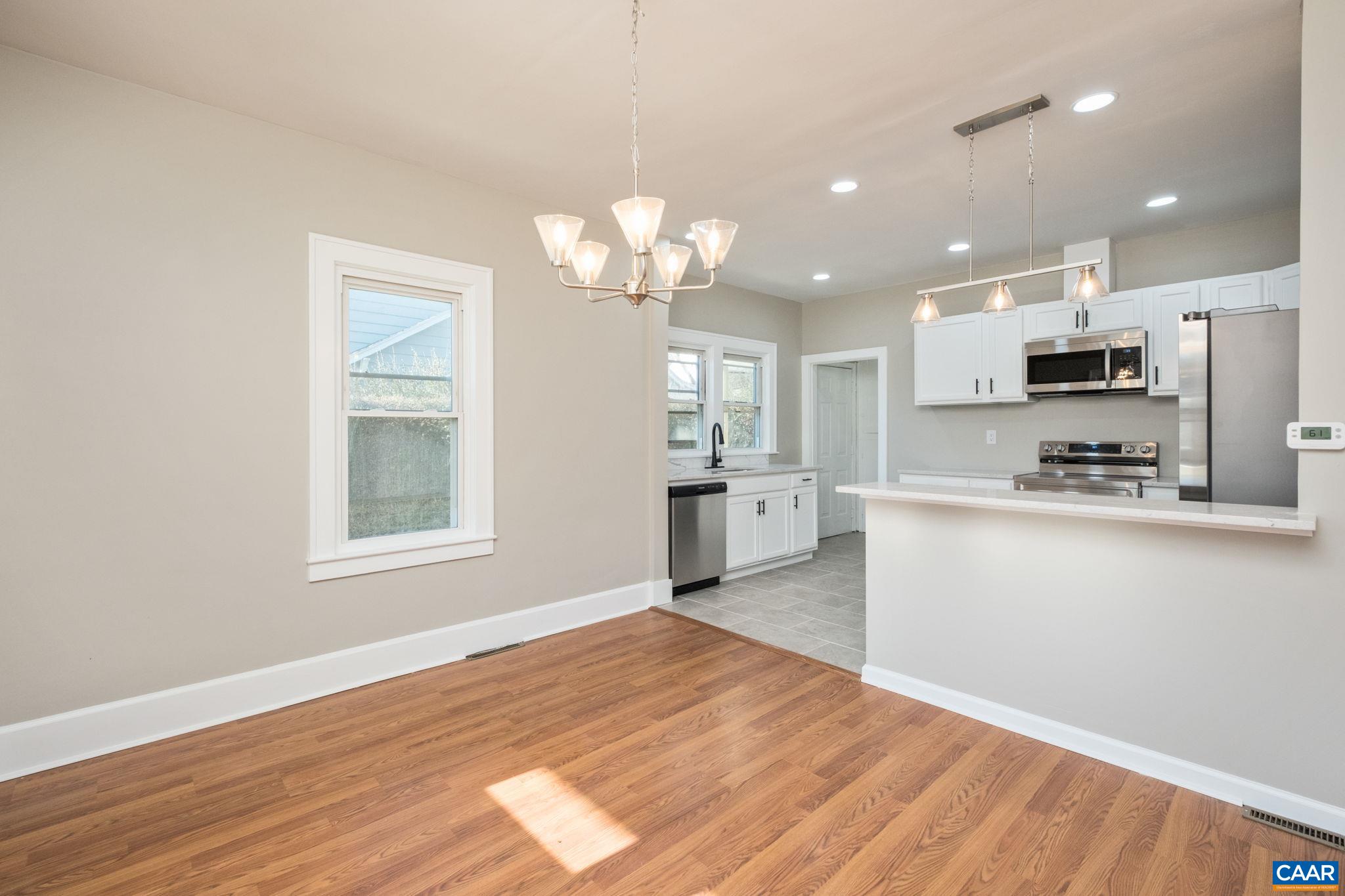 2015 W BEVERLEY ST, STAUNTON, Virginia 24401, 2 Bedrooms Bedrooms, ,1 BathroomBathrooms,Residential,2015 W BEVERLEY ST,672165 MLS # 672165