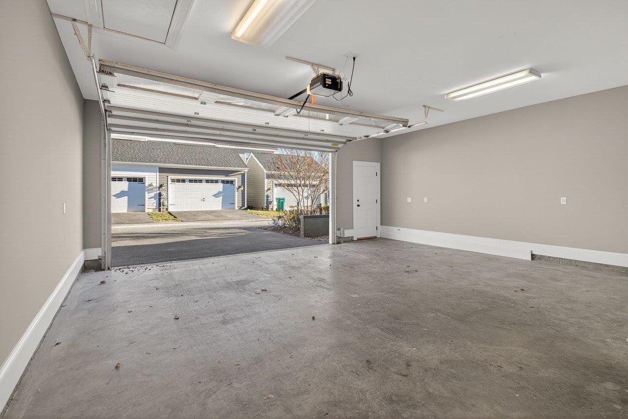 3277 PRESTON SHORE DR, ROCKINGHAM, Virginia 22801, 2 Bedrooms Bedrooms, ,3 BathroomsBathrooms,Residential,3277 PRESTON SHORE DR,672436 MLS # 672436 3277 PRESTON SHORE DR, ROCKINGHAM, Virginia 22801, 2 Bedrooms Bedrooms, ,3 BathroomsBathrooms,Residential,3277 PRESTON SHORE DR,672436 MLS # 672436