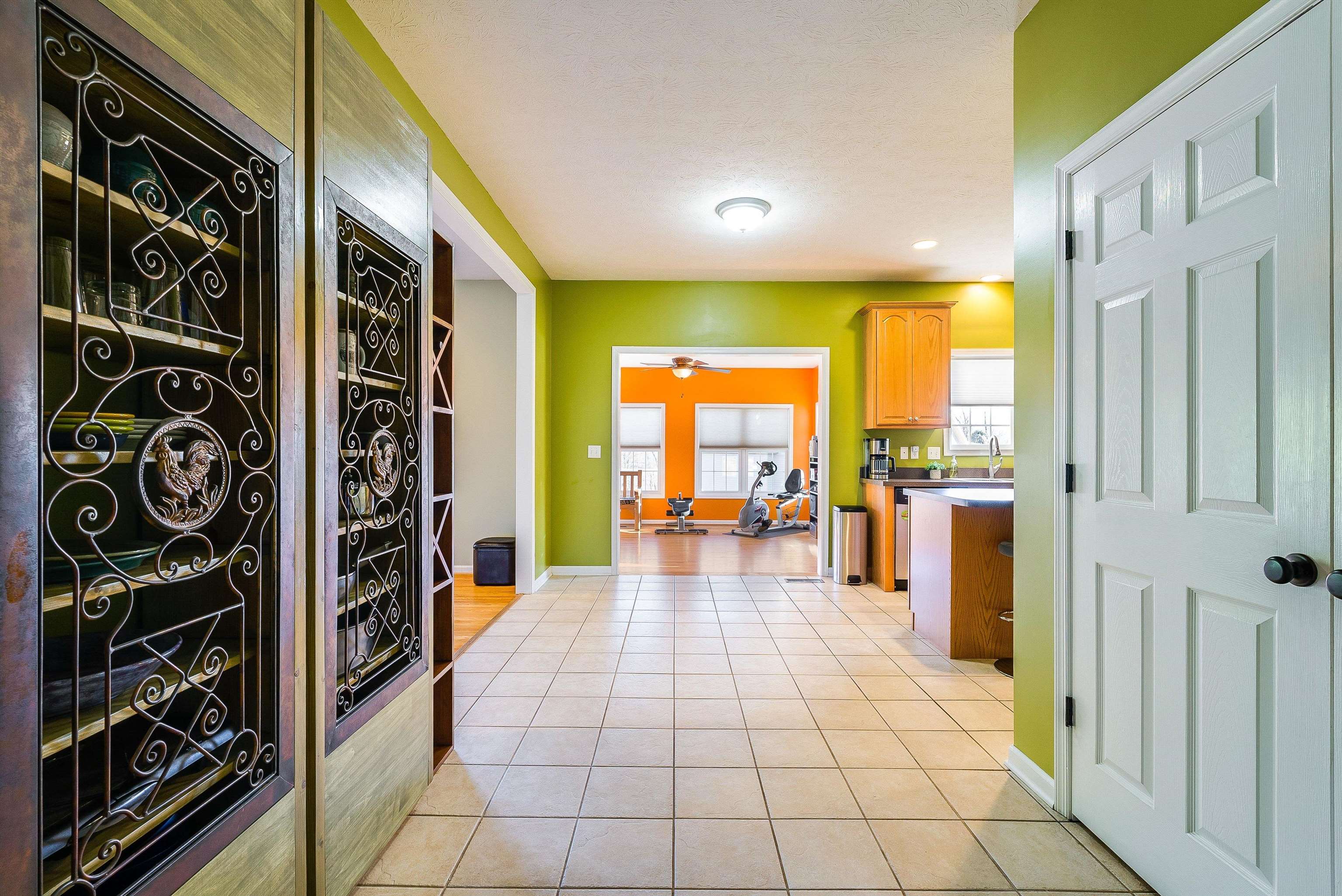 6 LITTLE JOHN CT, WAYNESBORO, Virginia 22980, 4 Bedrooms Bedrooms, ,2 BathroomsBathrooms,Residential,6 LITTLE JOHN CT,672438 MLS # 672438