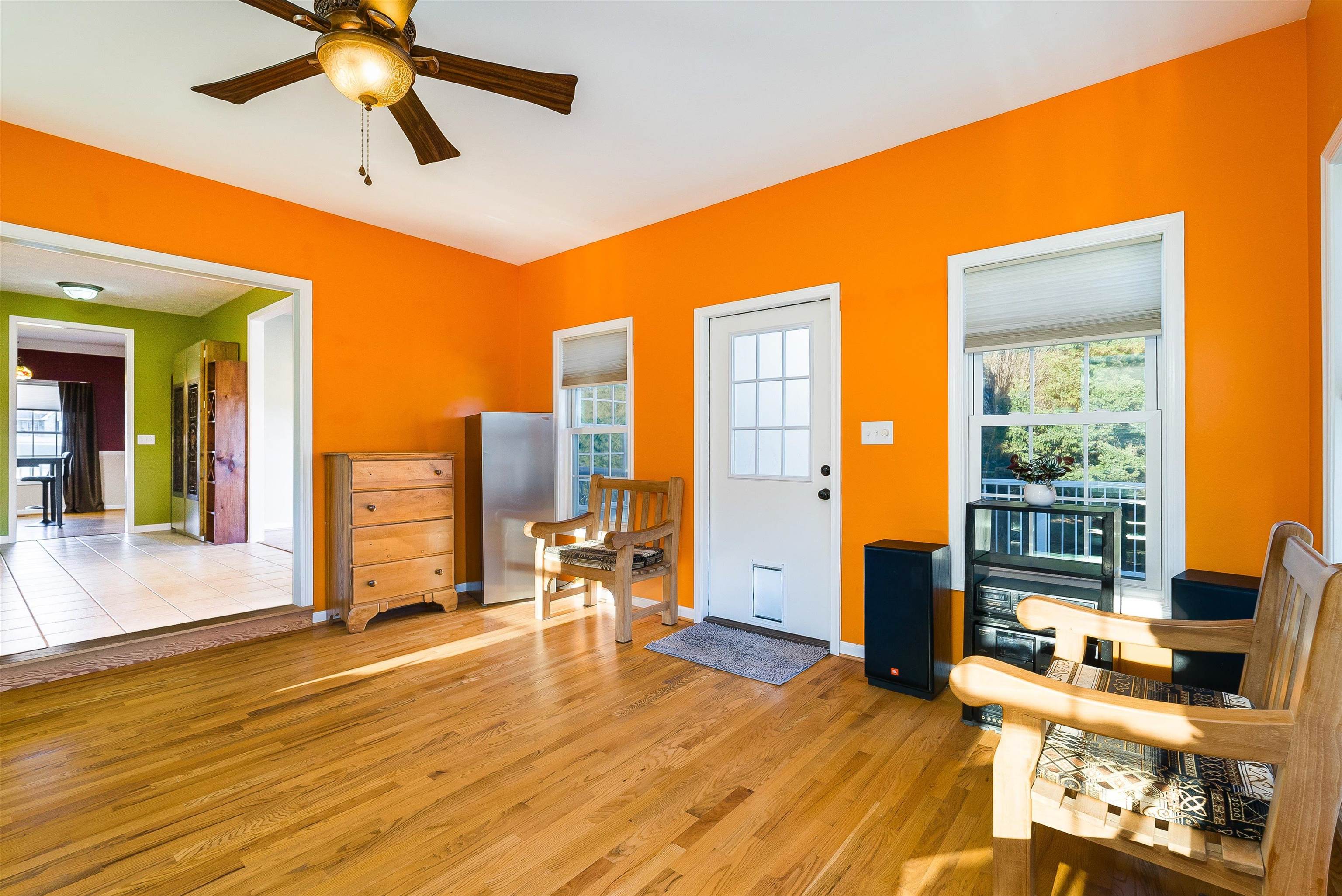 6 LITTLE JOHN CT, WAYNESBORO, Virginia 22980, 4 Bedrooms Bedrooms, ,2 BathroomsBathrooms,Residential,6 LITTLE JOHN CT,672438 MLS # 672438