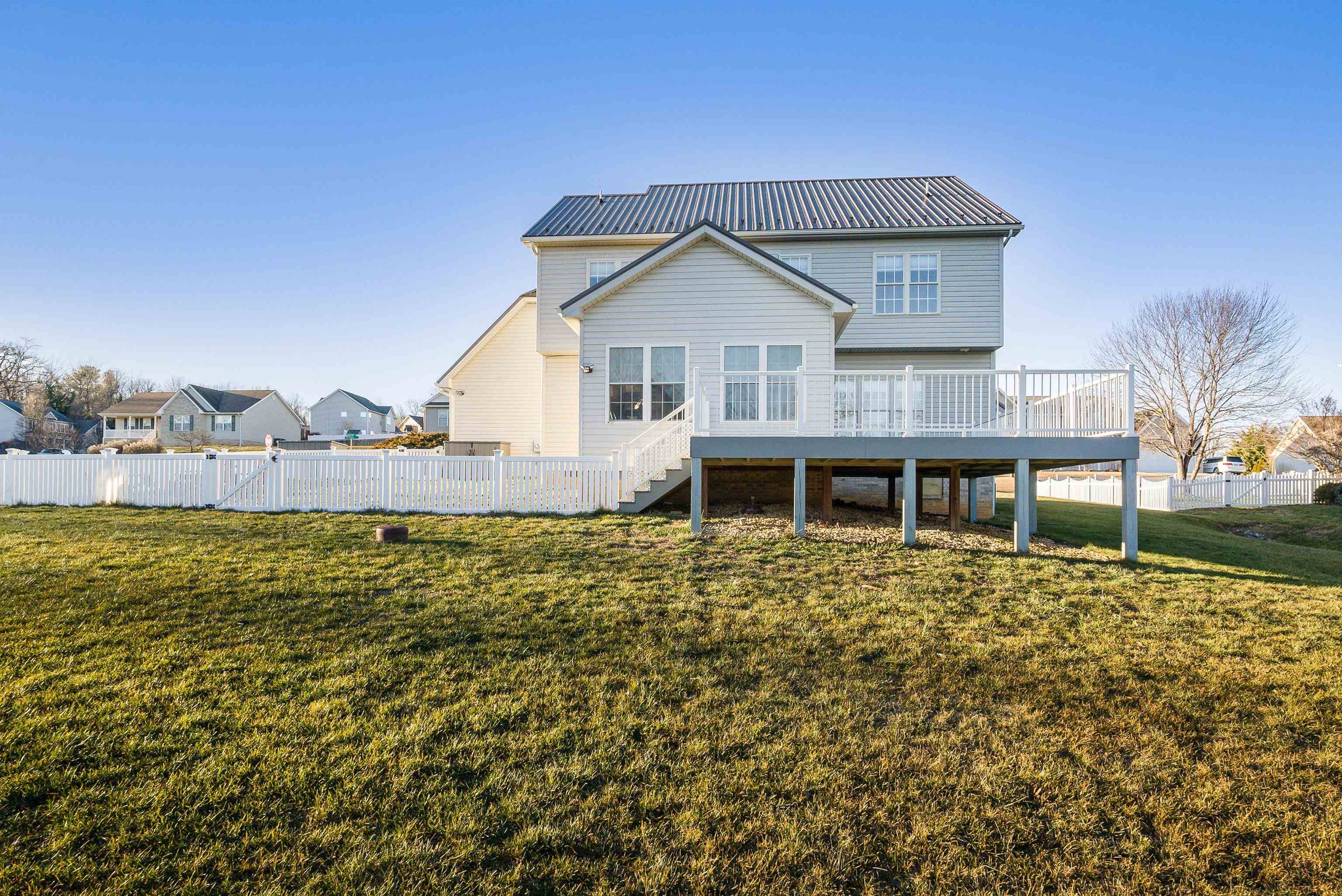 6 LITTLE JOHN CT, WAYNESBORO, Virginia 22980, 4 Bedrooms Bedrooms, ,2 BathroomsBathrooms,Residential,6 LITTLE JOHN CT,672438 MLS # 672438