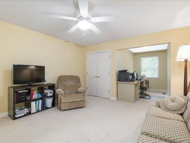 41 HICKORY NUT LN, STAUNTON, Virginia 24401, 3 Bedrooms Bedrooms, ,2 BathroomsBathrooms,Residential,41 HICKORY NUT LN,672442 MLS # 672442