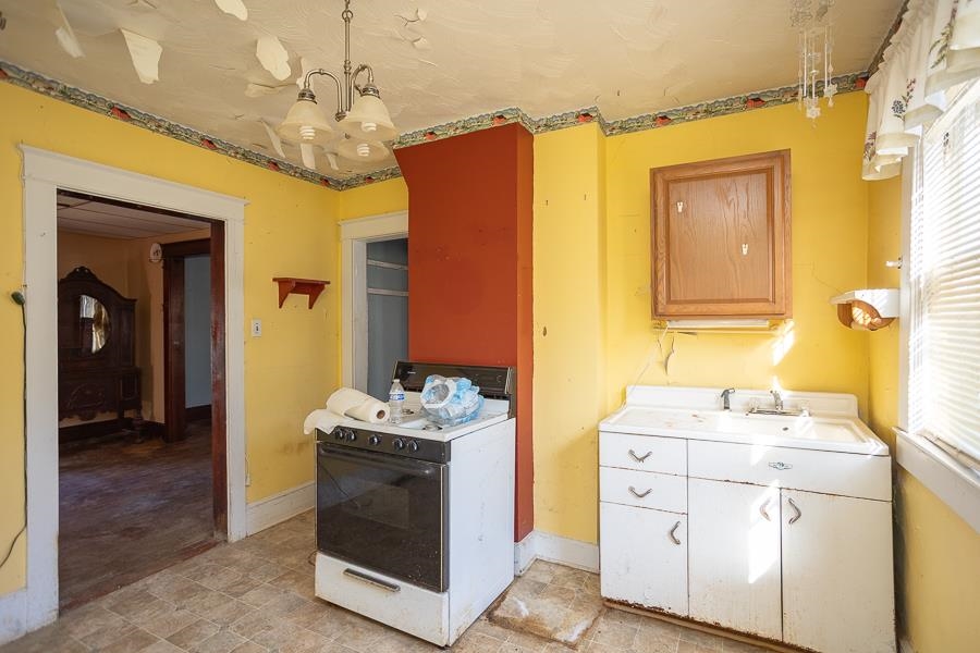 427 GREEN ST, HARRISONBURG, Virginia 22801, 3 Bedrooms Bedrooms, ,1 BathroomBathrooms,Residential,427 GREEN ST,672450 MLS # 672450