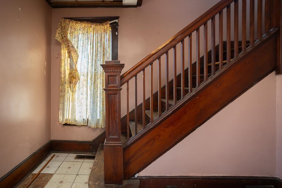 427 GREEN ST, HARRISONBURG, Virginia 22801, 3 Bedrooms Bedrooms, ,1 BathroomBathrooms,Residential,427 GREEN ST,672450 MLS # 672450