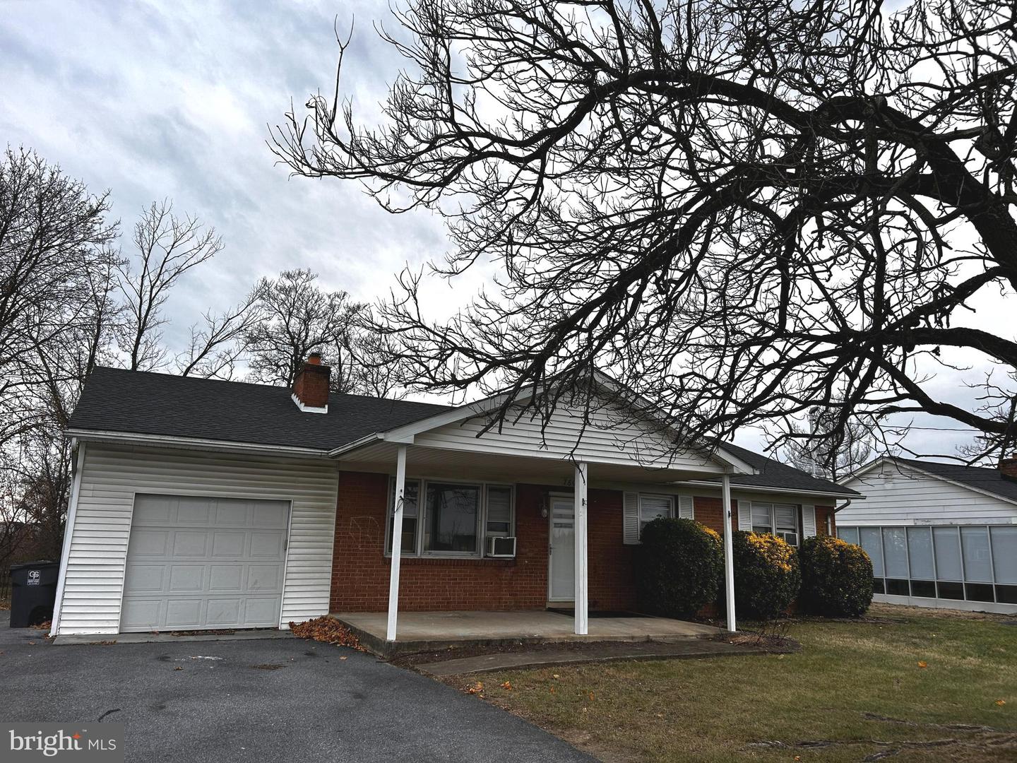 760 JORDAN SPRINGS RD, STEPHENSON, Virginia 22656, 3 Bedrooms Bedrooms, ,1 BathroomBathrooms,Residential,For sale,760 JORDAN SPRINGS RD,VAFV2038350 MLS # VAFV2038350