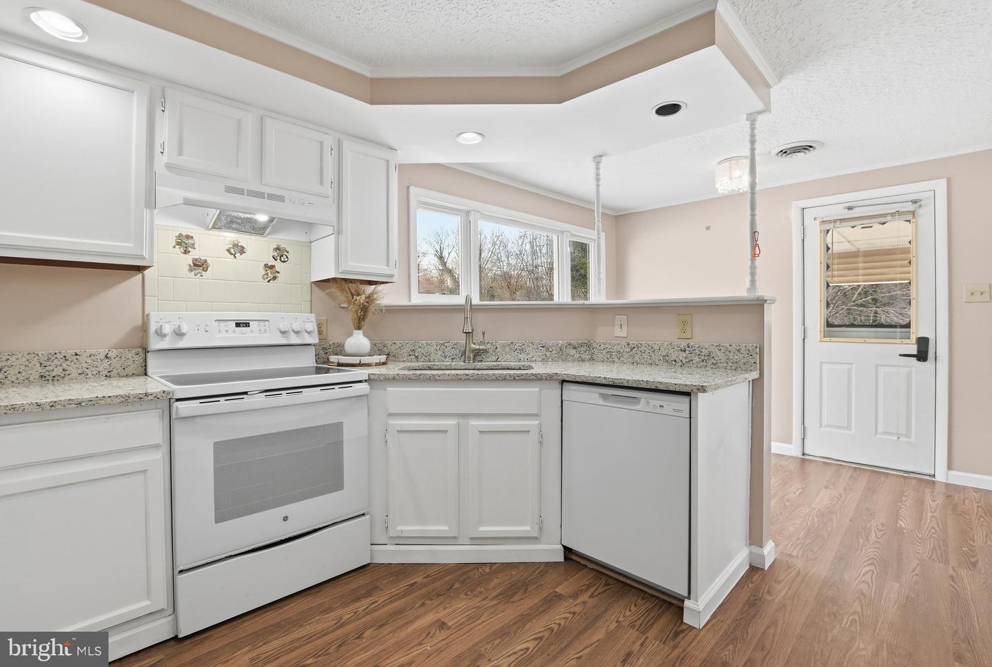 25-A S BERLIN PIKE, LOVETTSVILLE, Virginia 20180, 2 Bedrooms Bedrooms, ,3 BathroomsBathrooms,Residential,For sale,25-A S BERLIN PIKE,VALO2112288 MLS # VALO2112288