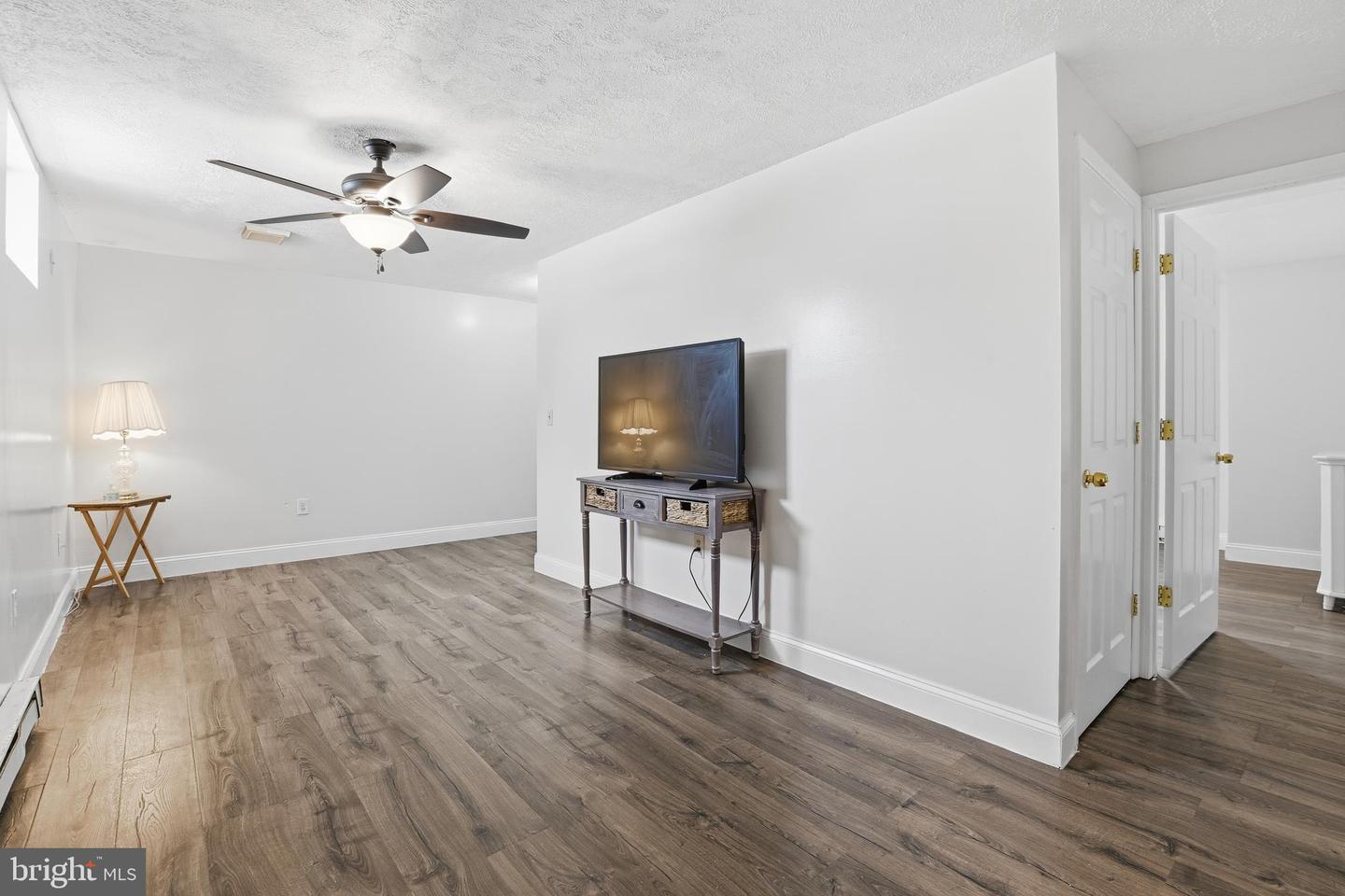 25-A S BERLIN PIKE, LOVETTSVILLE, Virginia 20180, 2 Bedrooms Bedrooms, ,3 BathroomsBathrooms,Residential,For sale,25-A S BERLIN PIKE,VALO2112288 MLS # VALO2112288