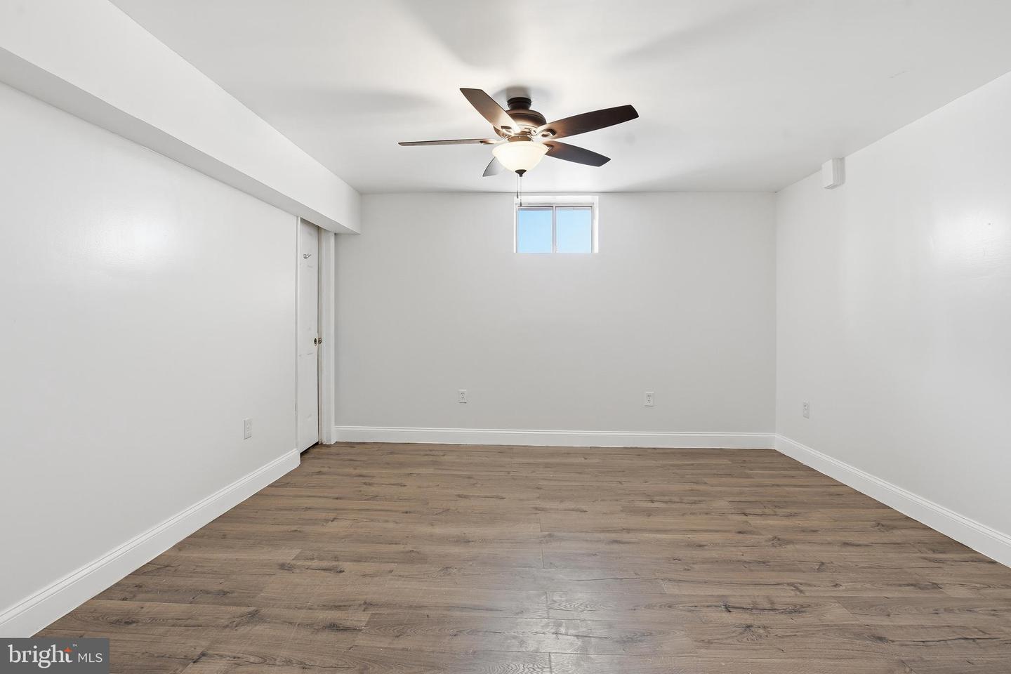 25-A S BERLIN PIKE, LOVETTSVILLE, Virginia 20180, 2 Bedrooms Bedrooms, ,3 BathroomsBathrooms,Residential,For sale,25-A S BERLIN PIKE,VALO2112288 MLS # VALO2112288