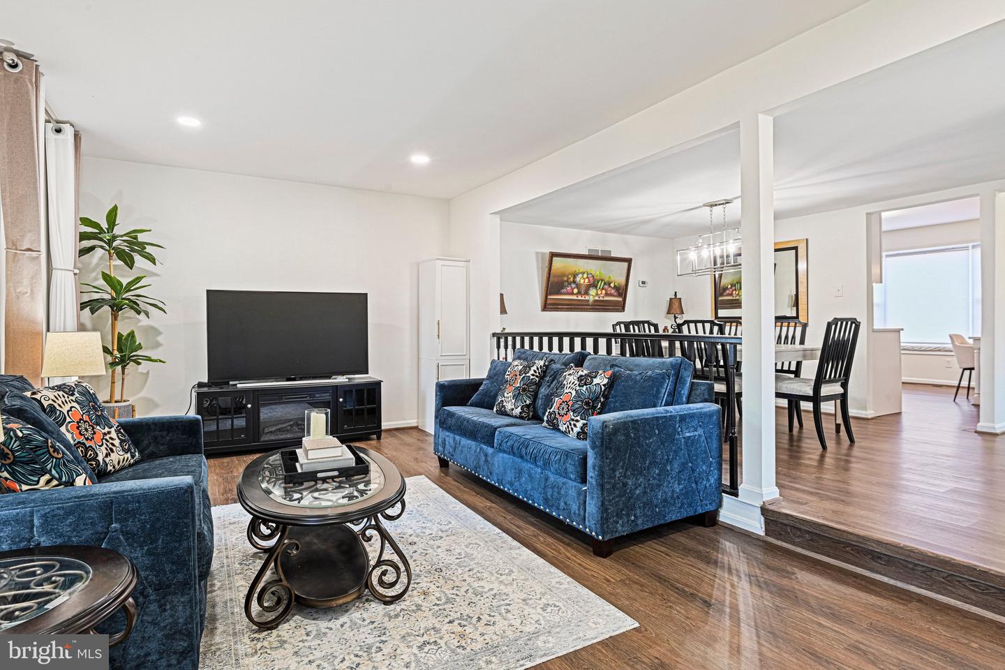 3154 VALENTINO CT, OAKTON, Virginia 22124, 4 Bedrooms Bedrooms, ,3 BathroomsBathrooms,Residential,For sale,3154 VALENTINO CT,VAFX2282370 MLS # VAFX2282370