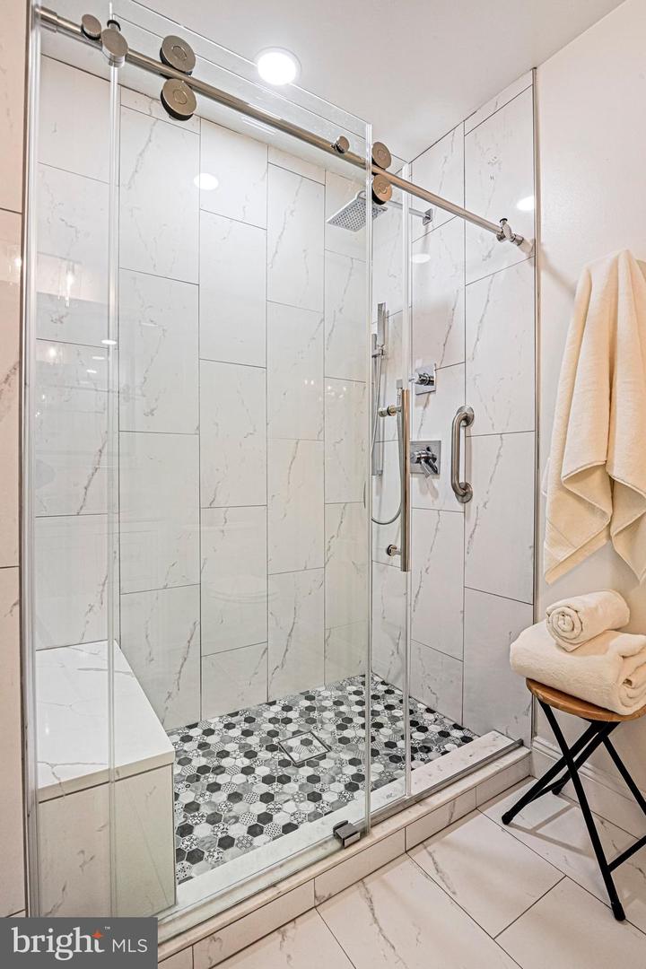 3154 VALENTINO CT, OAKTON, Virginia 22124, 4 Bedrooms Bedrooms, ,3 BathroomsBathrooms,Residential,For sale,3154 VALENTINO CT,VAFX2282370 MLS # VAFX2282370