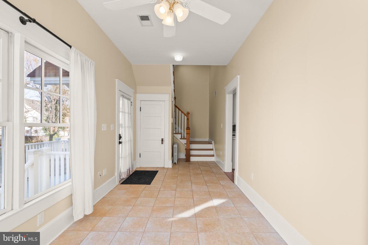 820 LOCUST ST, HERNDON, Virginia 20170, 3 Bedrooms Bedrooms, ,2 BathroomsBathrooms,Residential,For sale,820 LOCUST ST,VAFX2282730 MLS # VAFX2282730