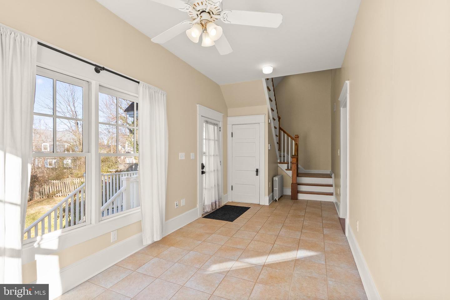 820 LOCUST ST, HERNDON, Virginia 20170, 3 Bedrooms Bedrooms, ,2 BathroomsBathrooms,Residential,For sale,820 LOCUST ST,VAFX2282730 MLS # VAFX2282730