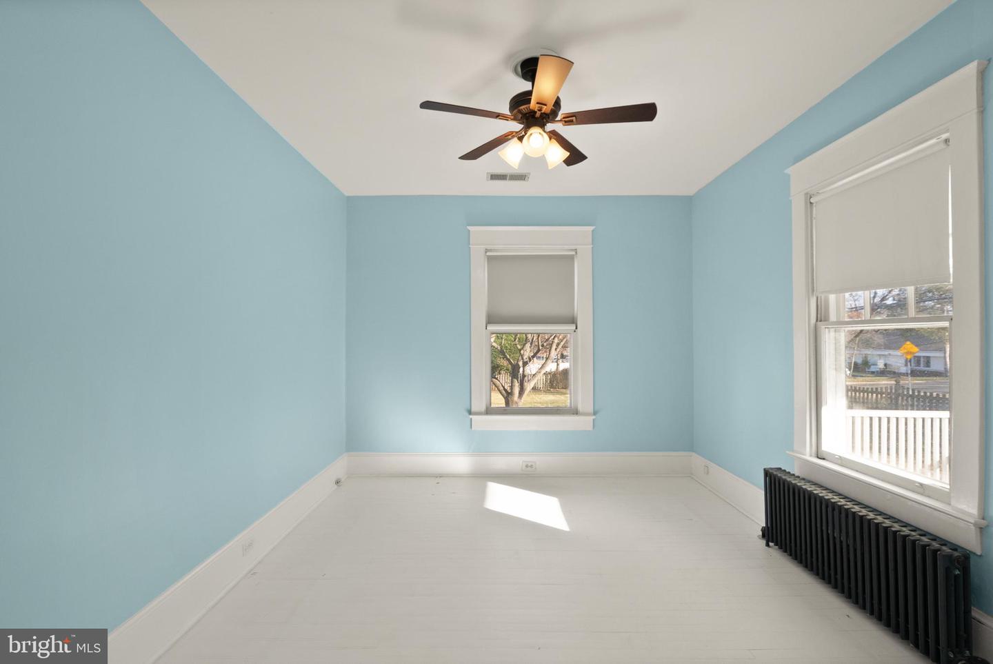 820 LOCUST ST, HERNDON, Virginia 20170, 3 Bedrooms Bedrooms, ,2 BathroomsBathrooms,Residential,For sale,820 LOCUST ST,VAFX2282730 MLS # VAFX2282730