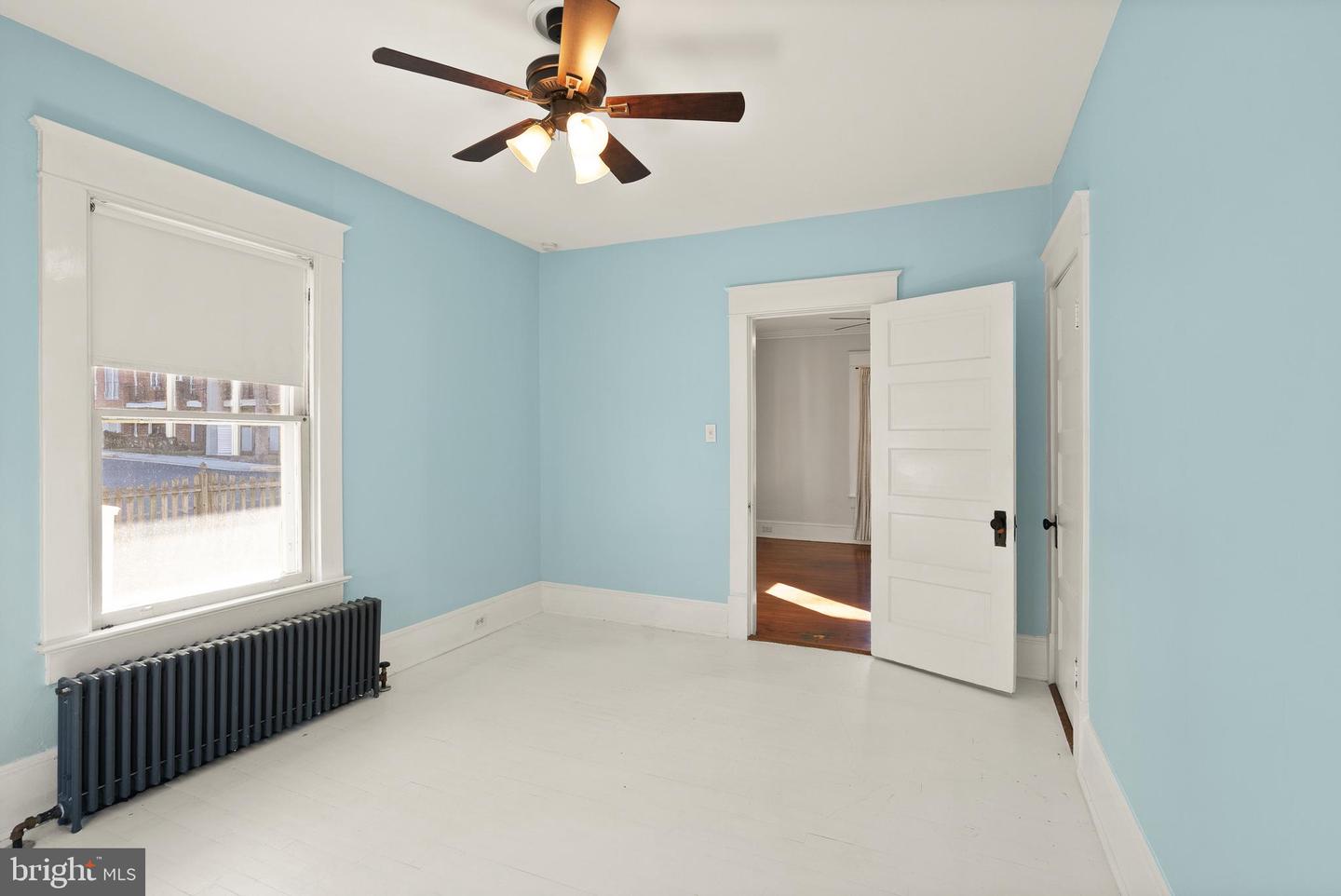 820 LOCUST ST, HERNDON, Virginia 20170, 3 Bedrooms Bedrooms, ,2 BathroomsBathrooms,Residential,For sale,820 LOCUST ST,VAFX2282730 MLS # VAFX2282730