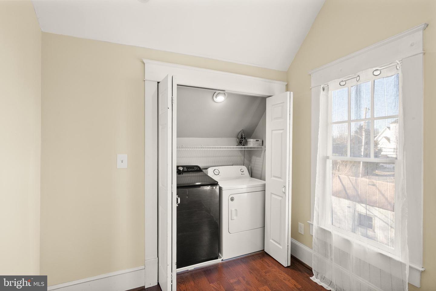 820 LOCUST ST, HERNDON, Virginia 20170, 3 Bedrooms Bedrooms, ,2 BathroomsBathrooms,Residential,For sale,820 LOCUST ST,VAFX2282730 MLS # VAFX2282730