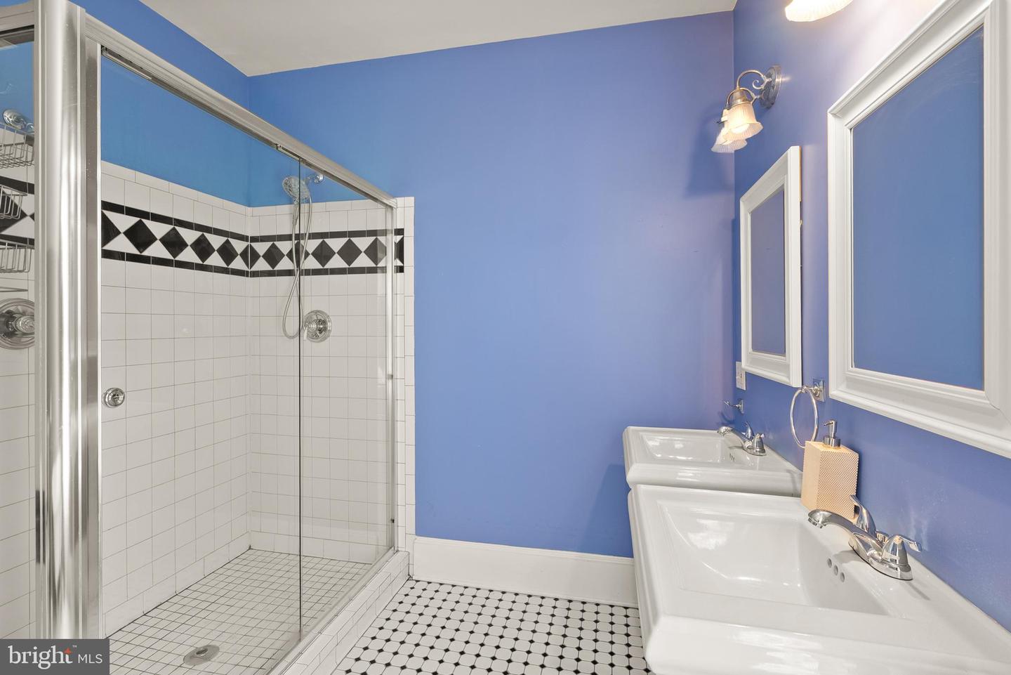 820 LOCUST ST, HERNDON, Virginia 20170, 3 Bedrooms Bedrooms, ,2 BathroomsBathrooms,Residential,For sale,820 LOCUST ST,VAFX2282730 MLS # VAFX2282730