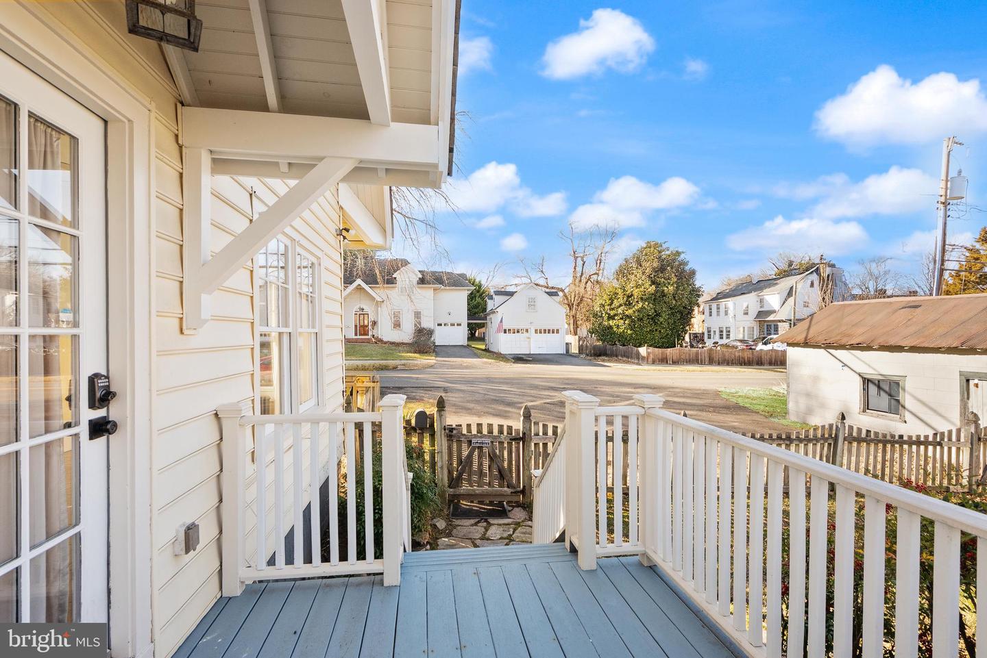 820 LOCUST ST, HERNDON, Virginia 20170, 3 Bedrooms Bedrooms, ,2 BathroomsBathrooms,Residential,For sale,820 LOCUST ST,VAFX2282730 MLS # VAFX2282730