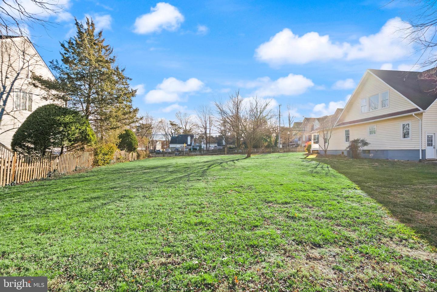 820 LOCUST ST, HERNDON, Virginia 20170, 3 Bedrooms Bedrooms, ,2 BathroomsBathrooms,Residential,For sale,820 LOCUST ST,VAFX2282730 MLS # VAFX2282730