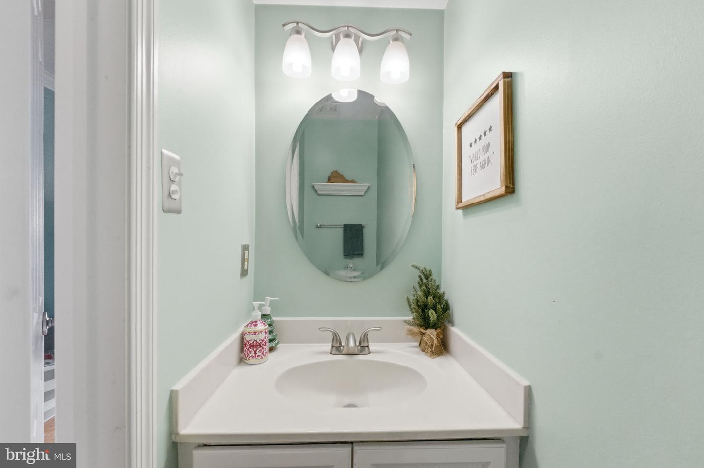 4512 SHOAL CREEK CT, ALEXANDRIA, Virginia 22312, 3 Bedrooms Bedrooms, ,2 BathroomsBathrooms,Residential,For sale,4512 SHOAL CREEK CT,VAFX2283234 MLS # VAFX2283234