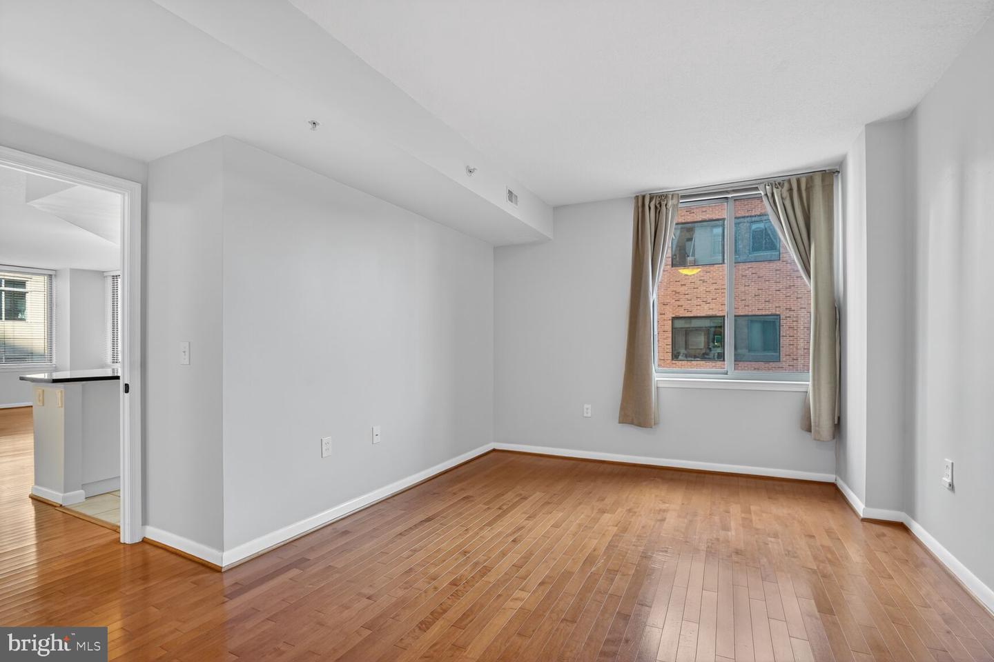 851 N GLEBE RD N #417, ARLINGTON, Virginia 22203, 2 Bedrooms Bedrooms, ,2 BathroomsBathrooms,Residential,For sale,851 N GLEBE RD N #417,VAAR2067146 MLS # VAAR2067146