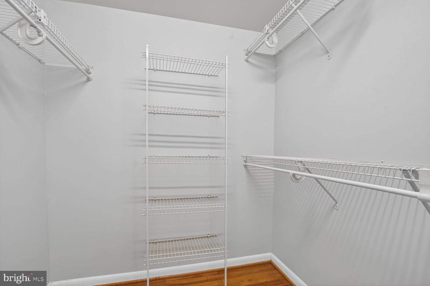 851 N GLEBE RD N #417, ARLINGTON, Virginia 22203, 2 Bedrooms Bedrooms, ,2 BathroomsBathrooms,Residential,For sale,851 N GLEBE RD N #417,VAAR2067146 MLS # VAAR2067146