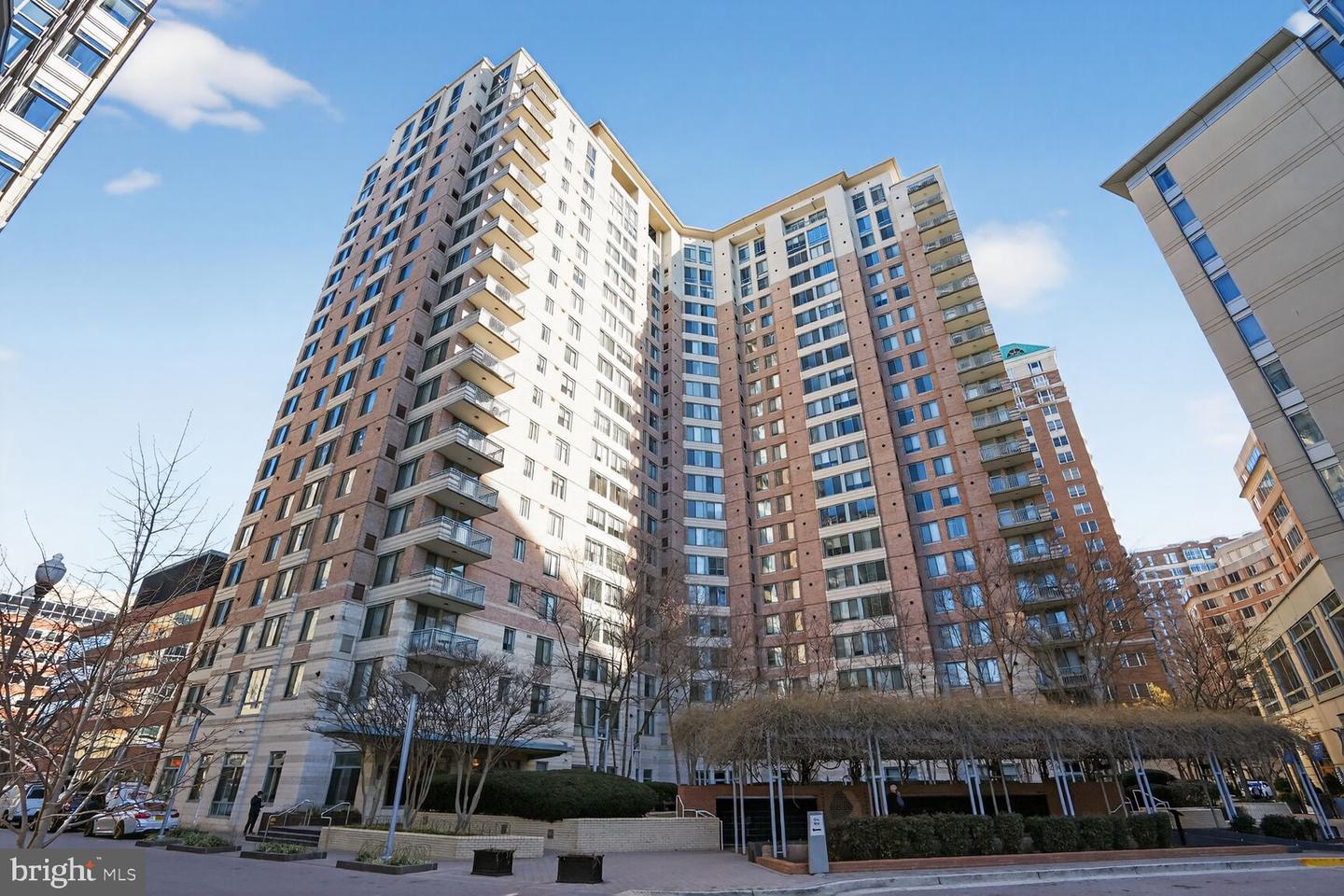 851 N GLEBE RD N #417, ARLINGTON, Virginia 22203, 2 Bedrooms Bedrooms, ,2 BathroomsBathrooms,Residential,For sale,851 N GLEBE RD N #417,VAAR2067146 MLS # VAAR2067146