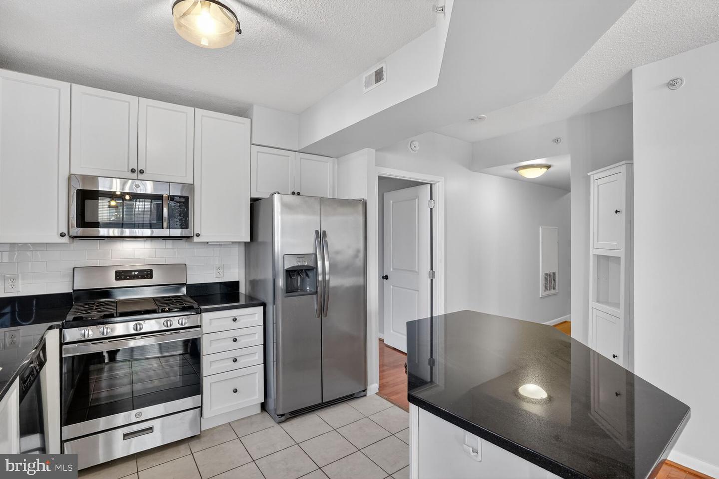 851 N GLEBE RD N #417, ARLINGTON, Virginia 22203, 2 Bedrooms Bedrooms, ,2 BathroomsBathrooms,Residential,For sale,851 N GLEBE RD N #417,VAAR2067146 MLS # VAAR2067146