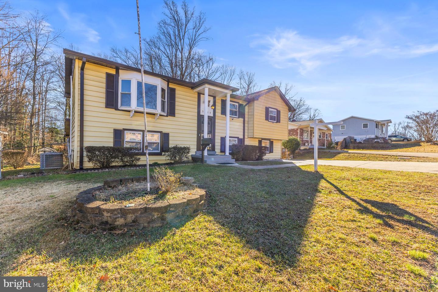 3913 FORESTDALE AVE, WOODBRIDGE, Virginia 22193, 4 Bedrooms Bedrooms, ,2 BathroomsBathrooms,Residential,For sale,3913 FORESTDALE AVE,VAPW2109678 MLS # VAPW2109678