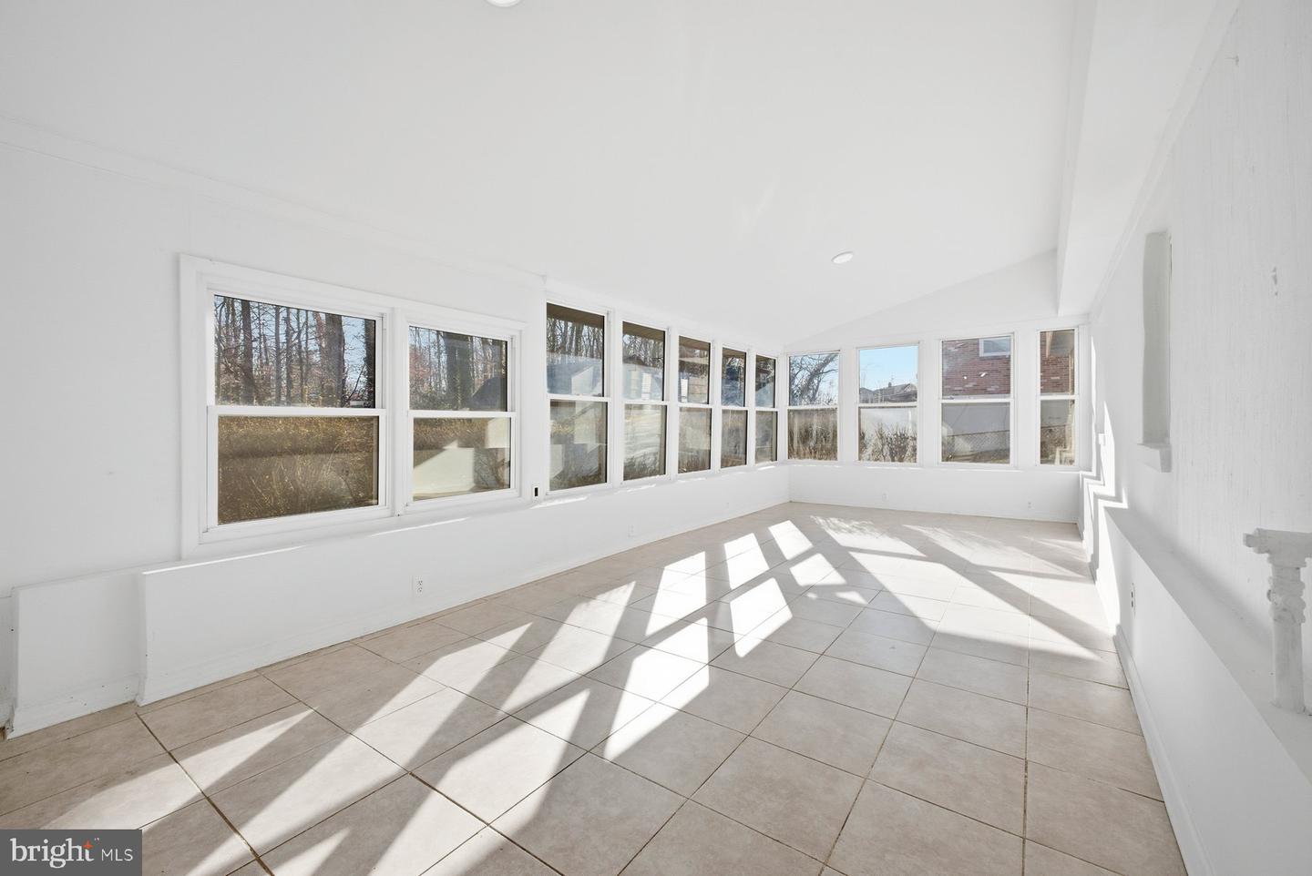 3913 FORESTDALE AVE, WOODBRIDGE, Virginia 22193, 4 Bedrooms Bedrooms, ,2 BathroomsBathrooms,Residential,For sale,3913 FORESTDALE AVE,VAPW2109678 MLS # VAPW2109678