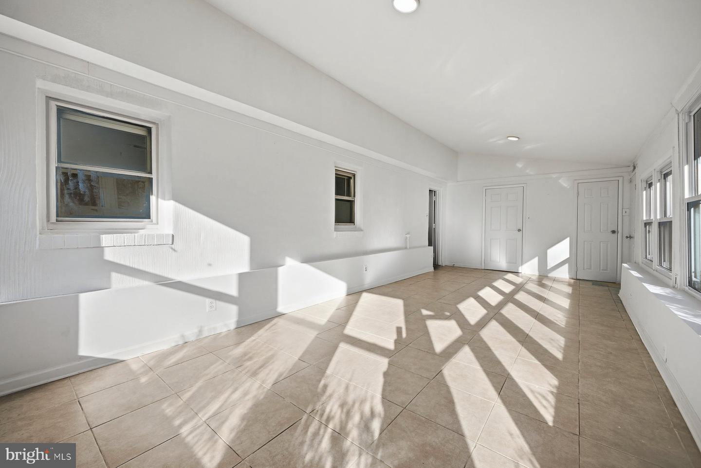 3913 FORESTDALE AVE, WOODBRIDGE, Virginia 22193, 4 Bedrooms Bedrooms, ,2 BathroomsBathrooms,Residential,For sale,3913 FORESTDALE AVE,VAPW2109678 MLS # VAPW2109678