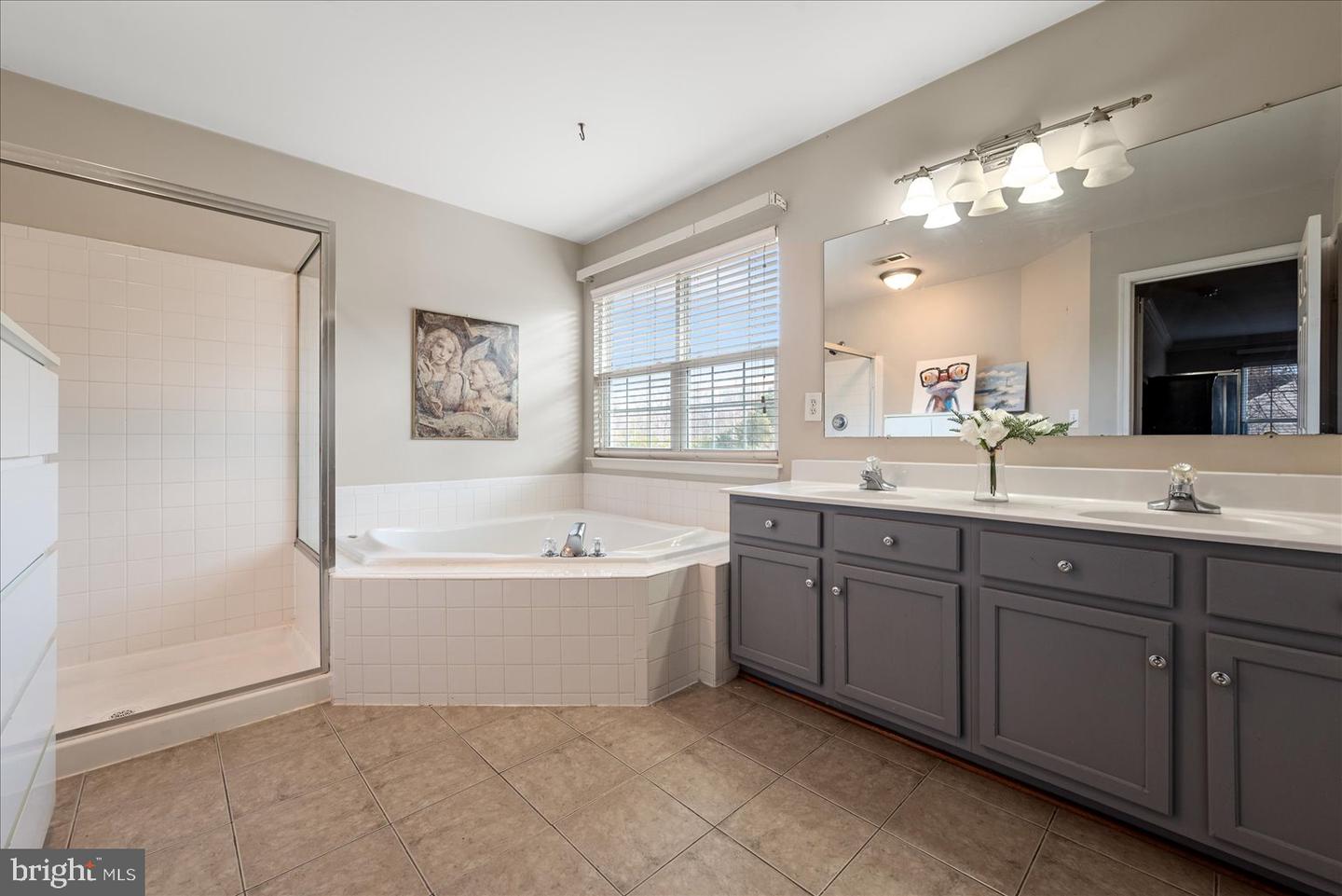 6 NEWBURY DR, STAFFORD, Virginia 22556, 4 Bedrooms Bedrooms, ,3 BathroomsBathrooms,Residential,For sale,6 NEWBURY DR,VAST2044896 MLS # VAST2044896