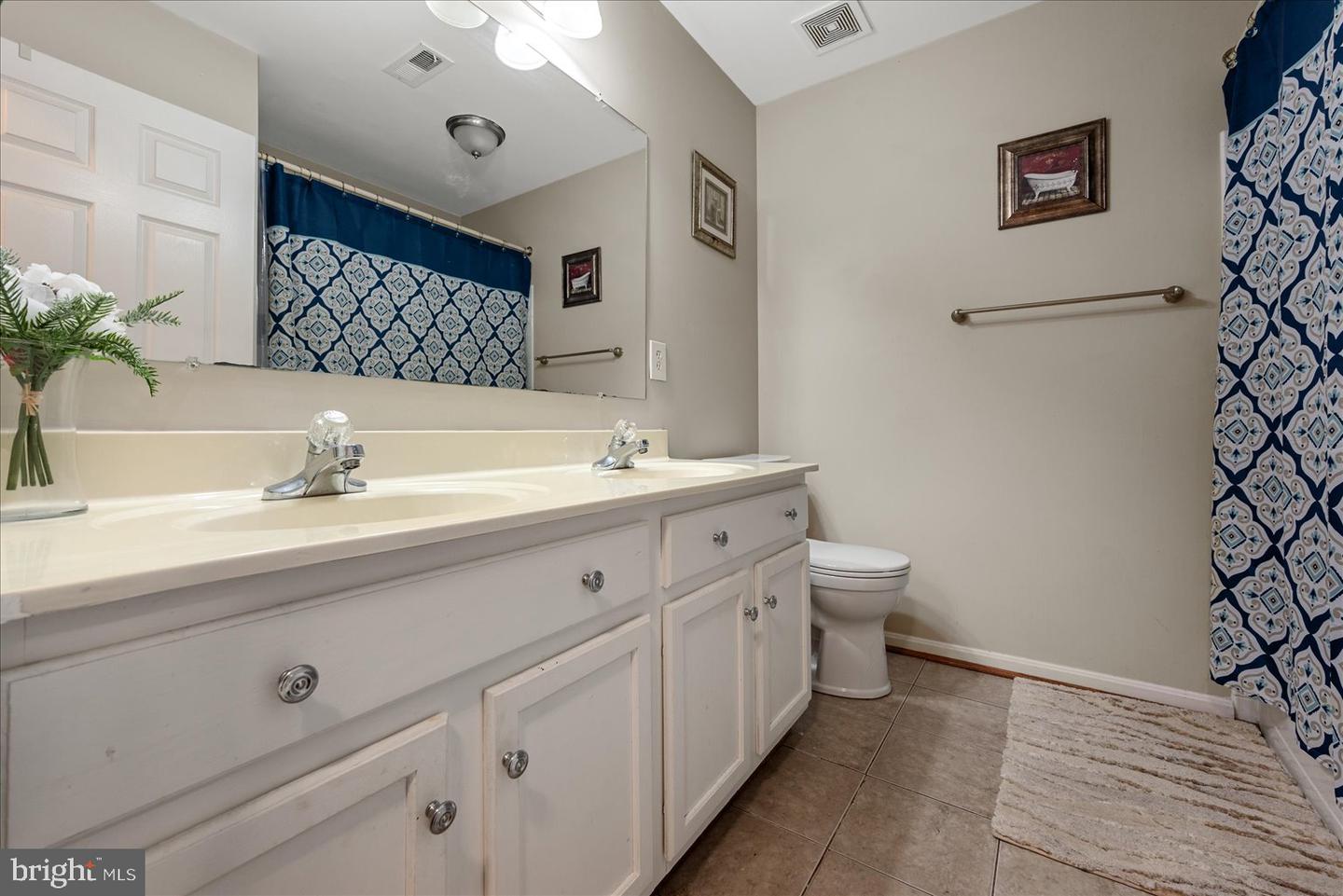 6 NEWBURY DR, STAFFORD, Virginia 22556, 4 Bedrooms Bedrooms, ,3 BathroomsBathrooms,Residential,For sale,6 NEWBURY DR,VAST2044896 MLS # VAST2044896