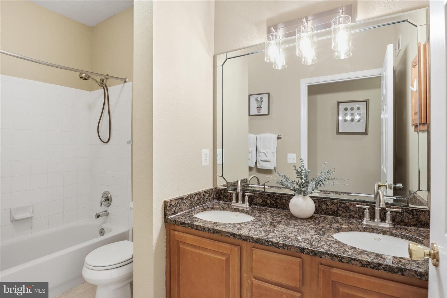 1600 SPRING GATE DR #2204, MCLEAN, Virginia 22102, 3 Bedrooms Bedrooms, ,2 BathroomsBathrooms,Residential,For sale,1600 SPRING GATE DR #2204,VAFX2283642 MLS # VAFX2283642 1600 SPRING GATE DR #2204, MCLEAN, Virginia 22102, 3 Bedrooms Bedrooms, ,2 BathroomsBathrooms,Residential,For sale,1600 SPRING GATE DR #2204,VAFX2283642 MLS # VAFX2283642