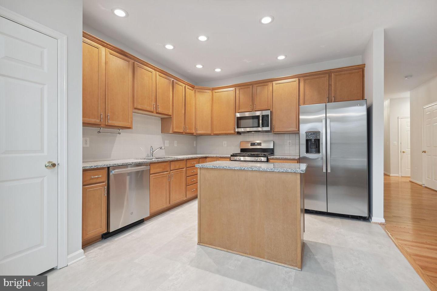 5588 ARROWFIELD TER, HAYMARKET, Virginia 20169, 3 Bedrooms Bedrooms, ,2 BathroomsBathrooms,Residential,For sale,5588 ARROWFIELD TER,VAPW2109784 MLS # VAPW2109784