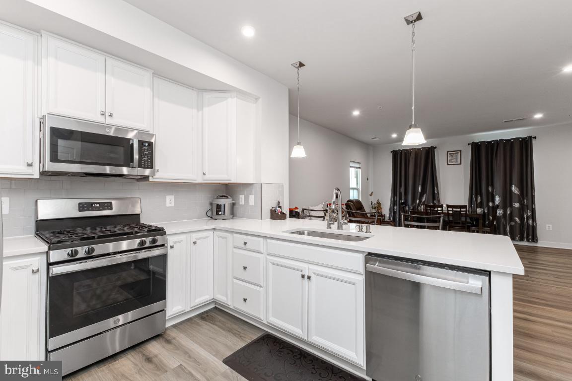 14093 SUNRISE VALLEY DR, HERNDON, Virginia 20171, 3 Bedrooms Bedrooms, ,2 BathroomsBathrooms,Residential,For sale,14093 SUNRISE VALLEY DR,VAFX2283762 MLS # VAFX2283762 14093 SUNRISE VALLEY DR, HERNDON, Virginia 20171, 3 Bedrooms Bedrooms, ,2 BathroomsBathrooms,Residential,For sale,14093 SUNRISE VALLEY DR,VAFX2283762 MLS # VAFX2283762