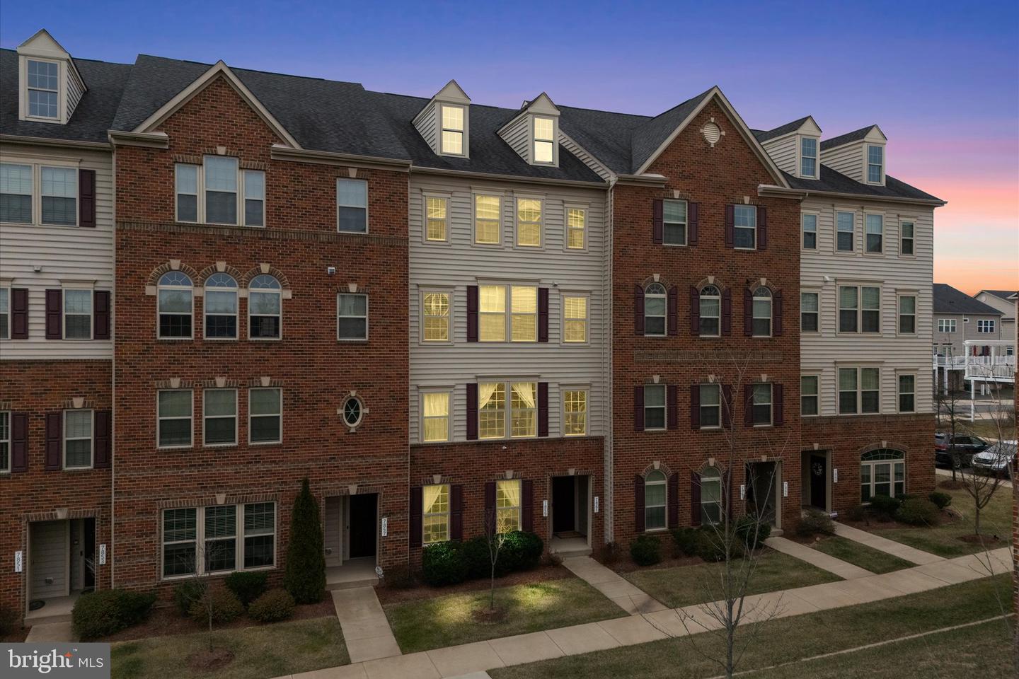 7861 CULLODEN CREST LANE, GAINESVILLE, Virginia 20155, 3 Bedrooms Bedrooms, ,2 BathroomsBathrooms,Residential,For sale,7861 CULLODEN CREST LANE,VAPW2109828 MLS # VAPW2109828