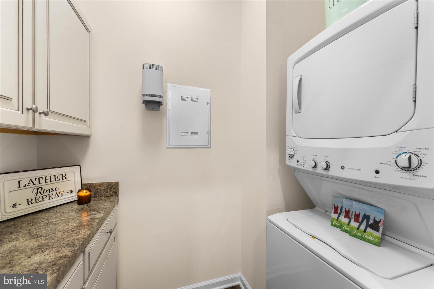 7861 CULLODEN CREST LANE, GAINESVILLE, Virginia 20155, 3 Bedrooms Bedrooms, ,2 BathroomsBathrooms,Residential,For sale,7861 CULLODEN CREST LANE,VAPW2109828 MLS # VAPW2109828