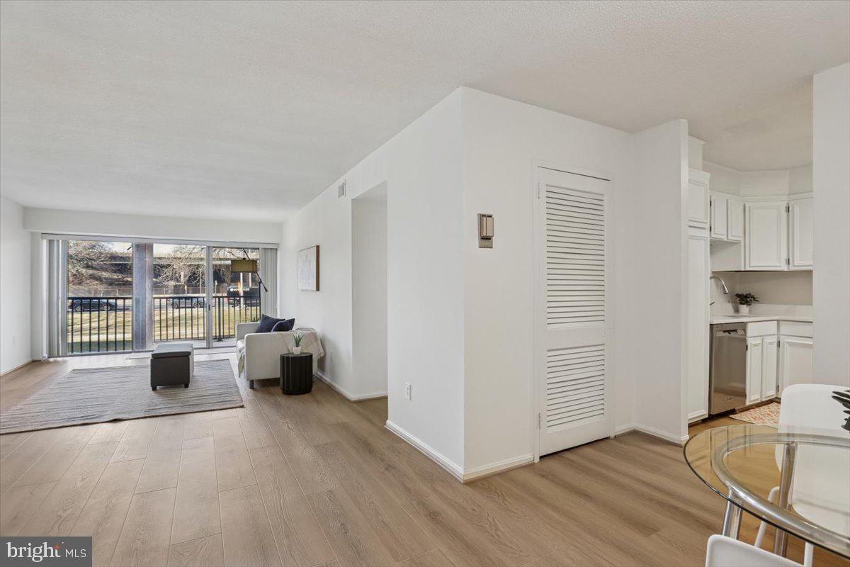 1300 ARMY NAVY DR #106, ARLINGTON, Virginia 22202, 1 Bedroom Bedrooms, ,1 BathroomBathrooms,Residential,For sale,1300 ARMY NAVY DR #106,VAAR2067294 MLS # VAAR2067294 1300 ARMY NAVY DR #106, ARLINGTON, Virginia 22202, 1 Bedroom Bedrooms, ,1 BathroomBathrooms,Residential,For sale,1300 ARMY NAVY DR #106,VAAR2067294 MLS # VAAR2067294