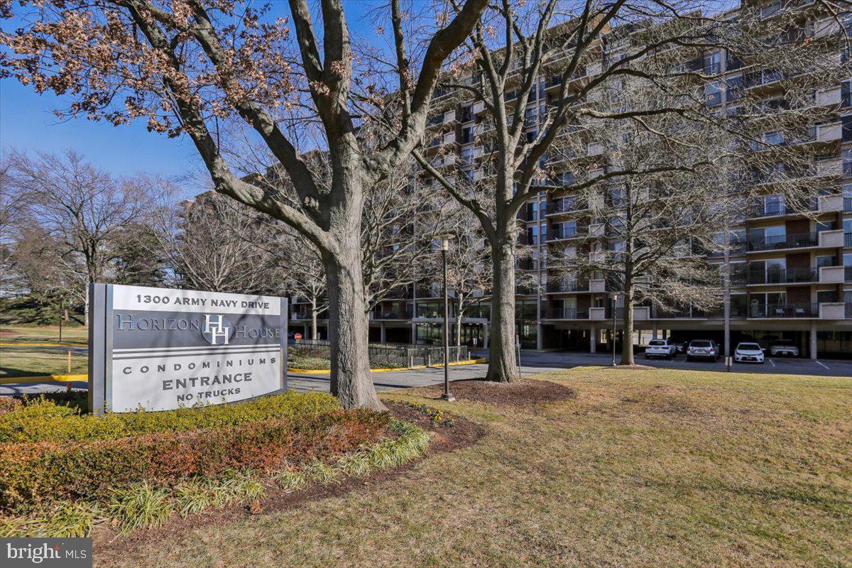 1300 ARMY NAVY DR #106, ARLINGTON, Virginia 22202, 1 Bedroom Bedrooms, ,1 BathroomBathrooms,Residential,For sale,1300 ARMY NAVY DR #106,VAAR2067294 MLS # VAAR2067294 1300 ARMY NAVY DR #106, ARLINGTON, Virginia 22202, 1 Bedroom Bedrooms, ,1 BathroomBathrooms,Residential,For sale,1300 ARMY NAVY DR #106,VAAR2067294 MLS # VAAR2067294