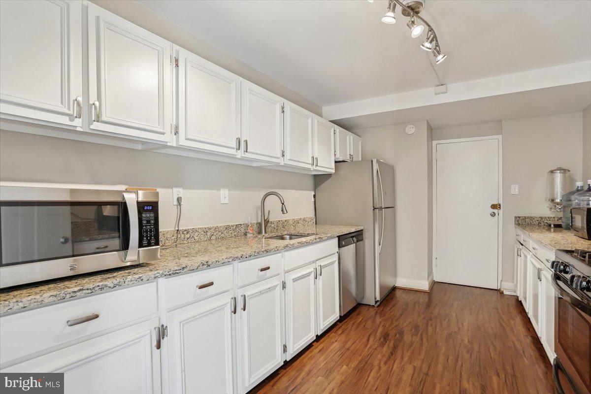 1300 ARMY NAVY DR #106, ARLINGTON, Virginia 22202, 1 Bedroom Bedrooms, ,1 BathroomBathrooms,Residential,For sale,1300 ARMY NAVY DR #106,VAAR2067294 MLS # VAAR2067294 1300 ARMY NAVY DR #106, ARLINGTON, Virginia 22202, 1 Bedroom Bedrooms, ,1 BathroomBathrooms,Residential,For sale,1300 ARMY NAVY DR #106,VAAR2067294 MLS # VAAR2067294