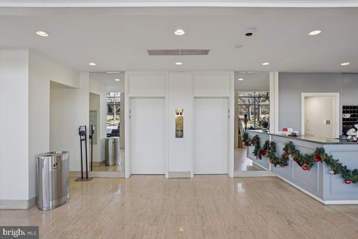 1300 ARMY NAVY DR #106, ARLINGTON, Virginia 22202, 1 Bedroom Bedrooms, ,1 BathroomBathrooms,Residential,For sale,1300 ARMY NAVY DR #106,VAAR2067294 MLS # VAAR2067294 1300 ARMY NAVY DR #106, ARLINGTON, Virginia 22202, 1 Bedroom Bedrooms, ,1 BathroomBathrooms,Residential,For sale,1300 ARMY NAVY DR #106,VAAR2067294 MLS # VAAR2067294