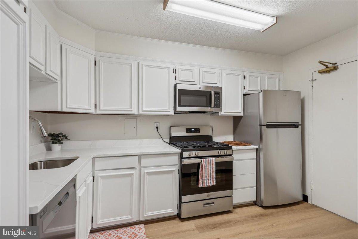 1300 ARMY NAVY DR #106, ARLINGTON, Virginia 22202, 1 Bedroom Bedrooms, ,1 BathroomBathrooms,Residential,For sale,1300 ARMY NAVY DR #106,VAAR2067294 MLS # VAAR2067294 1300 ARMY NAVY DR #106, ARLINGTON, Virginia 22202, 1 Bedroom Bedrooms, ,1 BathroomBathrooms,Residential,For sale,1300 ARMY NAVY DR #106,VAAR2067294 MLS # VAAR2067294