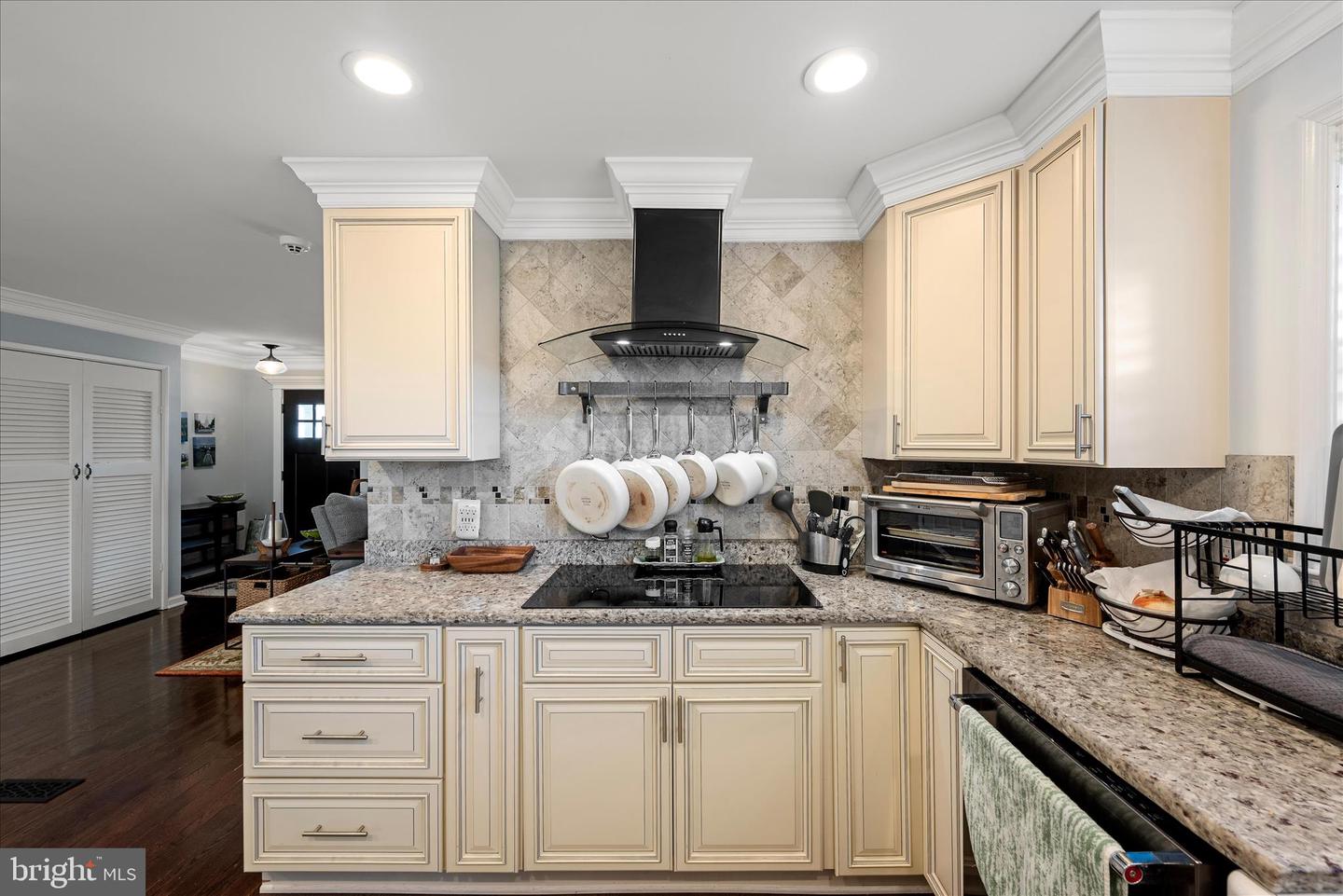 5211 INVERCHAPEL RD, SPRINGFIELD, Virginia 22151, 3 Bedrooms Bedrooms, ,3 BathroomsBathrooms,Residential,For sale,5211 INVERCHAPEL RD,VAFX2284064 MLS # VAFX2284064