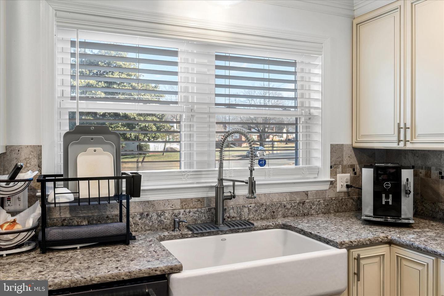 5211 INVERCHAPEL RD, SPRINGFIELD, Virginia 22151, 3 Bedrooms Bedrooms, ,3 BathroomsBathrooms,Residential,For sale,5211 INVERCHAPEL RD,VAFX2284064 MLS # VAFX2284064