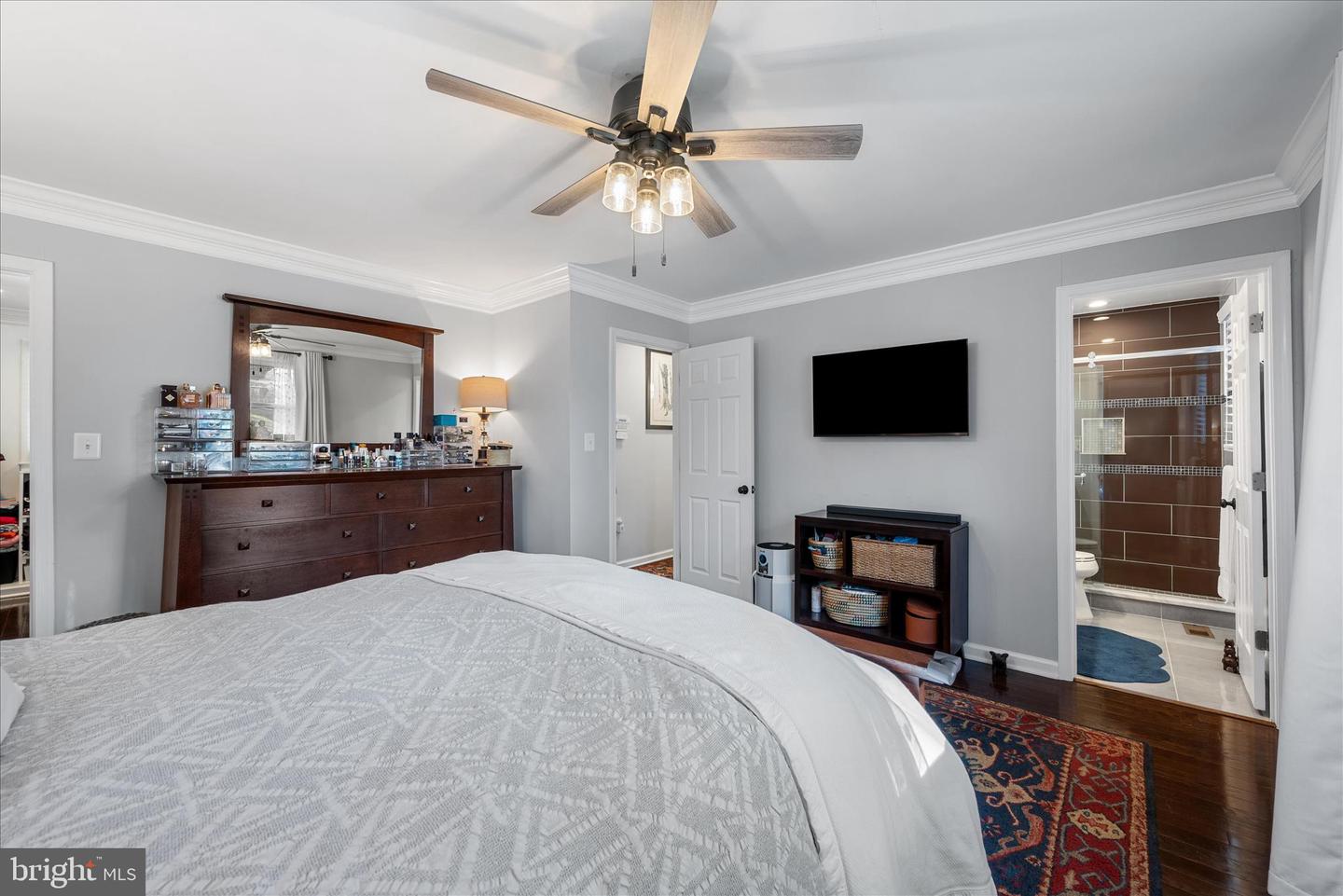 5211 INVERCHAPEL RD, SPRINGFIELD, Virginia 22151, 3 Bedrooms Bedrooms, ,3 BathroomsBathrooms,Residential,For sale,5211 INVERCHAPEL RD,VAFX2284064 MLS # VAFX2284064