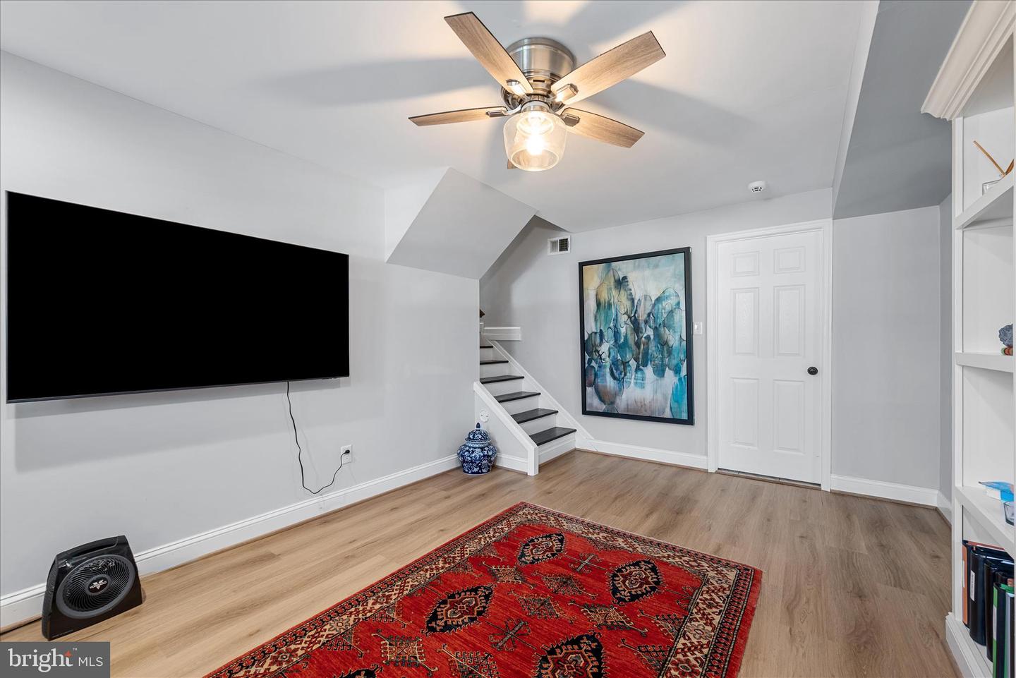 5211 INVERCHAPEL RD, SPRINGFIELD, Virginia 22151, 3 Bedrooms Bedrooms, ,3 BathroomsBathrooms,Residential,For sale,5211 INVERCHAPEL RD,VAFX2284064 MLS # VAFX2284064