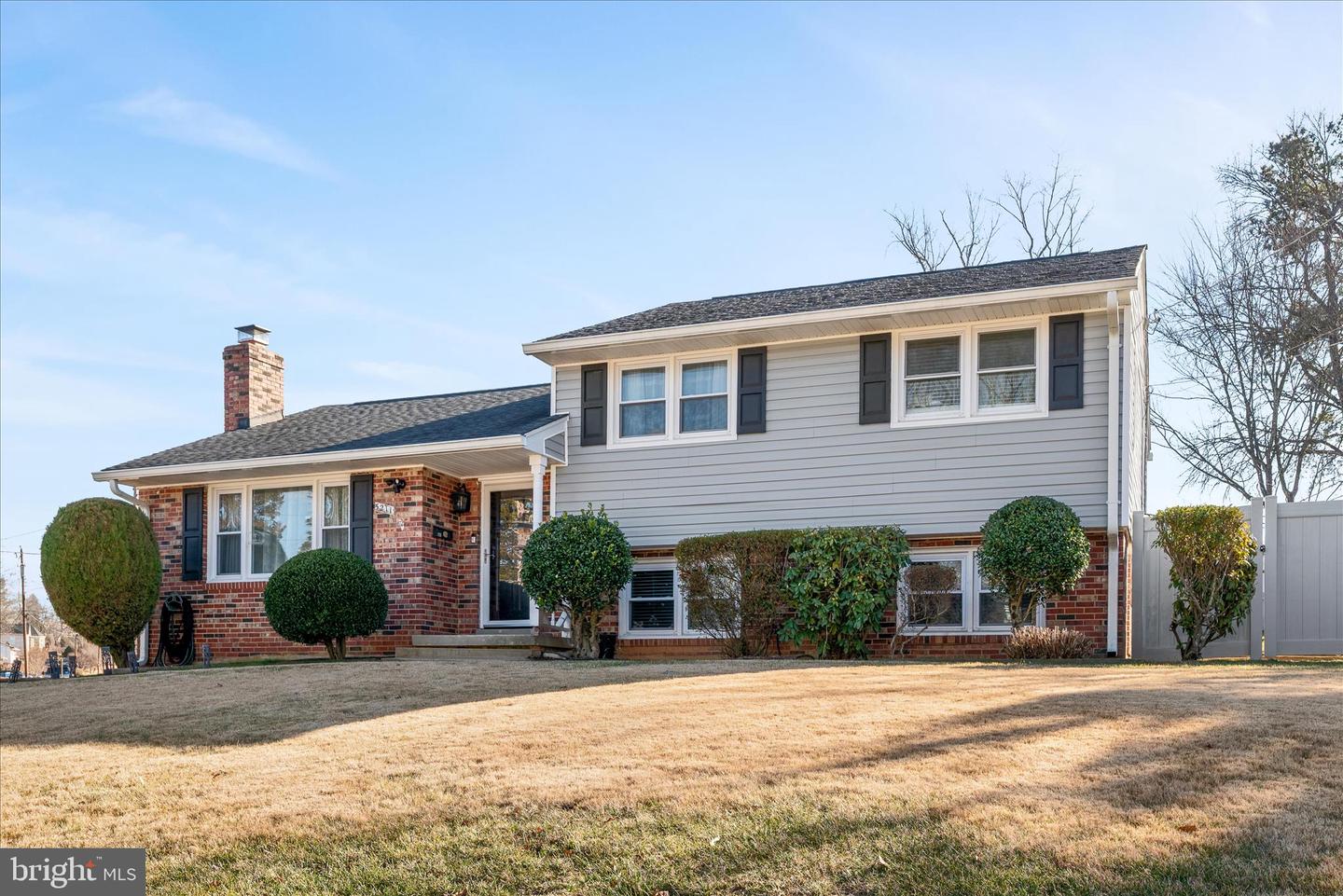 5211 INVERCHAPEL RD, SPRINGFIELD, Virginia 22151, 3 Bedrooms Bedrooms, ,3 BathroomsBathrooms,Residential,For sale,5211 INVERCHAPEL RD,VAFX2284064 MLS # VAFX2284064