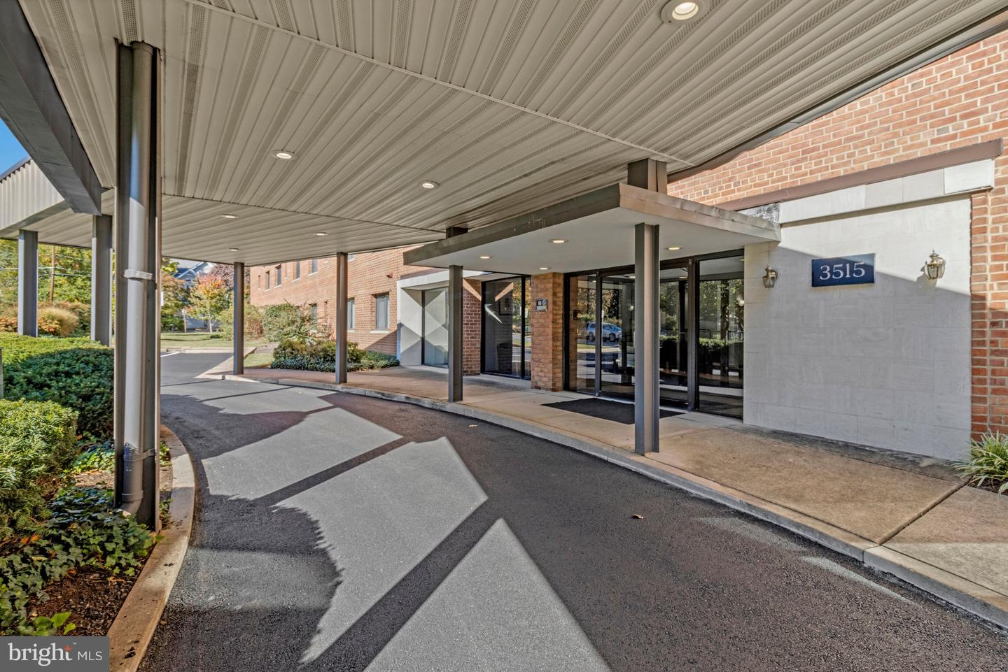 3515 WASHINGTON BLVD #207, ARLINGTON, Virginia 22201, 1 Bedroom Bedrooms, ,1 BathroomBathrooms,Residential,For sale,3515 WASHINGTON BLVD #207,VAAR2067320 MLS # VAAR2067320 3515 WASHINGTON BLVD #207, ARLINGTON, Virginia 22201, 1 Bedroom Bedrooms, ,1 BathroomBathrooms,Residential,For sale,3515 WASHINGTON BLVD #207,VAAR2067320 MLS # VAAR2067320